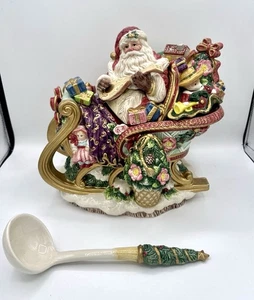 FITZ & FLOYD SOUP TUREEN w LADLE LID SANTA SLEIGH WREATH CHRISTMAS - Picture 1 of 12