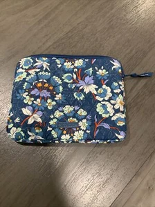 Vera Bradley Tablet/iPad Sleeve Floral Bursts Print 10" x 8" New Without Tag - Picture 1 of 4