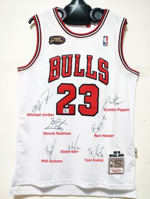 Michael Jordan Autographed Chicago Bulls Embroidered Hall of Fame Jersey LE  14/123 Framed