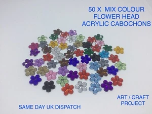 50 X MIXED COLOUR FLOWER HEAD FLAT BACK DESIGN FACETED BEAD GEM CABOCHONS CRAFT - Picture 1 of 2