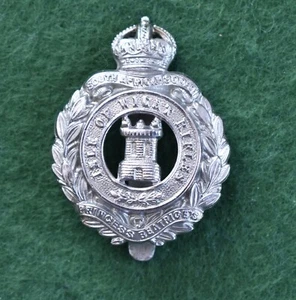 The 8th (Isle Of Wight Rifles) Bttn, The Hampshire Regiment TF Cap insignia - cromo - Imagen 1 de 3