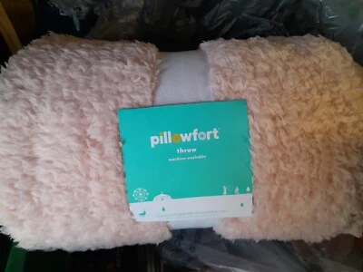 Pillowfort Princess Throw Blanket 50" x 60" New with tags  - Image 1 of 4