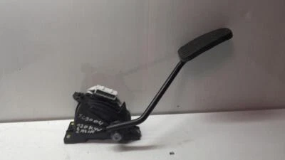 Accelerator Pedal Volvo XC90 I 2006 30683521 - Image 1 of 3