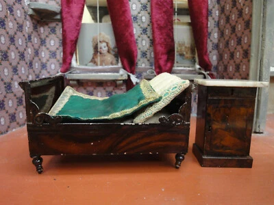 Meubles anciens en tole Rock & Graner pour maison de poupée mignonnette - Photo 1/4