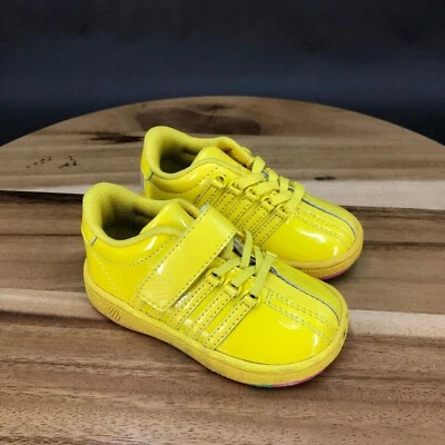 Zapatillas bajas K-Swiss amarillas de encaje flexible con gancho y bucle para niños pequeños talla 5 Foto 1 de 4