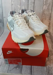 Nike Women's Zoom Vomero 5 Trainers. UK 5.5 - Picture 1 of 9