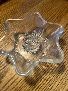 Clear Glass star shaped candle stick holders - Picture 1 of 2