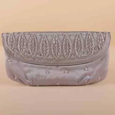 Bolso de mano satinado con cuentas azul plata años 40 Foto 1 de 4