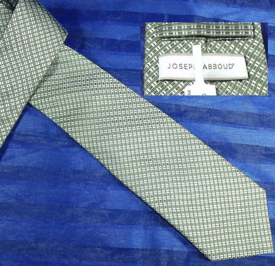 Gravata JOSEPH ABBOUD GOLA DE SEDA NOVA VERDE CLARO XADREZ BRANCO - Imagem 1 de 1