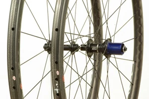 Carbon RR LRS 700C REV/VENN leicht 1247g hochprofil 35mm Carbonfelgen Tubular - Bild 1 von 6