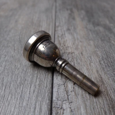 Boquilla trombón Benge 12C chapada en plata Foto 1 de 4