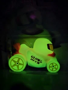 Hot Wheels Duck N' Roll, 2024, NETFLIX LET'S RACE, ENTE LEUCHTET IM DUNKELN, NEU - Bild 1 von 15