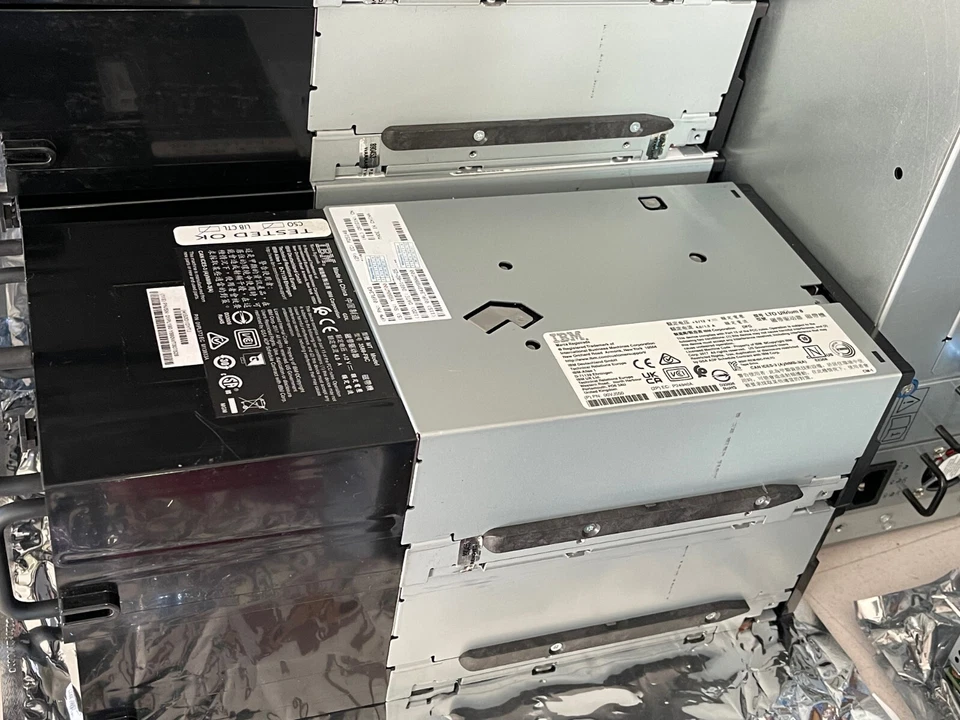 IBM 3588-F8C LTO Ultrium 8 FC Tape Drive (LTO8) LTO-8 - Image 1 of 1