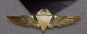 PARACHUTE BADGE, U.S.MADE, EGYPT, GOLD TONED,, FOR U.S. RECIPIENTS  - Picture 1 of 1