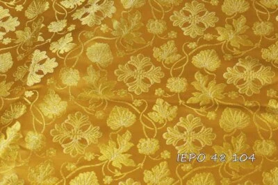 Vestiduras Litúrgicas Eclesiásticas Brocado Metálico con Hojas y Cruces Foto 1 de 4