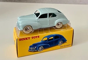 Peugeot 203, 1:43, Dinky Toys n. 24R 533, manifesto di Norev, confezione originale, pura nostalgia. - Foto 1 di 2