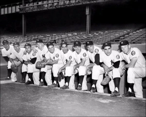 1952 New York Yankees Photo 8X10 Mantle Rookie Berra Rizzuto Martin Mize Bronx - Picture 1 of 4