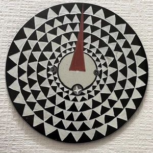 Kenia handgefertigte schwarz & weiß geometrische Specksteinplatte 7"  - Bild 1 von 4