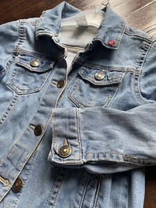 Kids Light Denim Jacket by Carter's Button Closure ~ Size 7 ~ Back to school - Picture 1 of 4