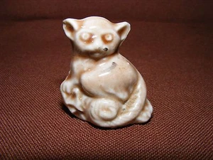 Vintage Red Rose Wade Bush Baby Figurine, USA Promotion 1, 1983-1985 - Picture 1 of 3