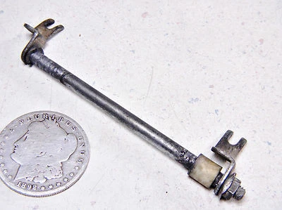 73 YAMAHA TX500 CARBURETOR CHOKE STARTER HINGE PIVOT SHAFT BRACKET  - Image 1 of 4
