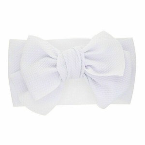 white bow baby