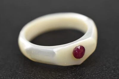 Exquisite Mother of Pearl Ring with Pure Faceted Genuine Ruby Center, Size 5-1/4 - Image 1 of 4