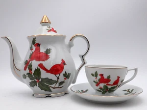 Vintage 1984 Lefton Red Cardinals Teekanne mit Deckel und Teetasse & Untertasse Goldrand - Bild 1 von 18