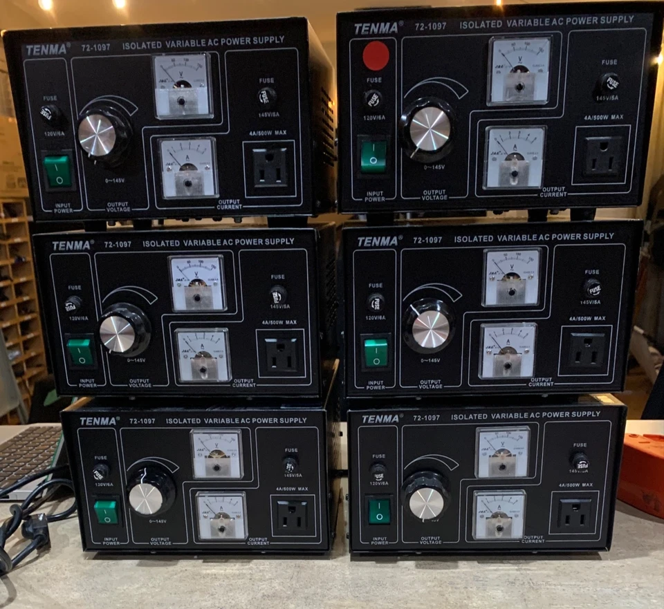 Transformador de aislamiento Tenma 72-1097 / Fuente de alimentación de CA variable de 4 amperios Variac Foto 1 de 4