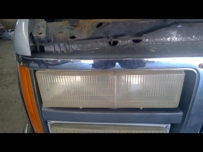 Compuesto de faros de pasajero para camioneta Chevrolet 3500 90-02 1465788 Foto 1 de 4