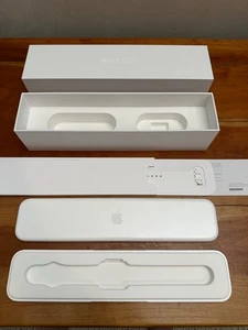 Apple Watch Series 1 38 mm aluminium argenté boîte d'origine et boîtier sport - Photo 1 sur 7