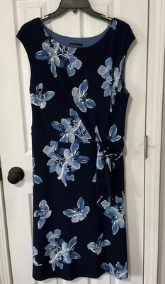 Vestido Connected Apparel, Azul Marino Floral, Talla 14, Imitación Envoltura Estilo Cottage Core Foto 1 de 4