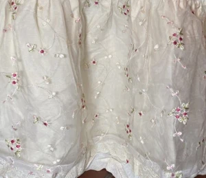 Falda Cuna Niños Línea Encaje Bordada Crema Shabby Chic Floral Marfil En Capas - Imagen 1 de 9