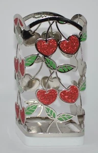 NEW BATH & BODY WORKS RED CHERRY HEARTS GENTLE FOAMING HAND SOAP SLEEVE HOLDER - Picture 1 of 4