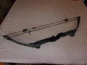 XI Silverhawk XP Compound Bow - Picture 1 of 17