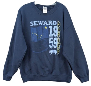 Gildan Herren Sweatshirt Seward Alaska 1959 Gr. Large dunkelblau Grafik Baumwolle - Bild 1 von 9