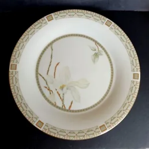 Royal Doulton Dinner Plate in The "White Nile" Pattern - 26.5 cm (Six available) - Picture 1 of 4
