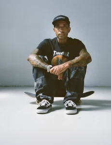 Vans SK8-Low Suede Black/True White VN0A4UUK6BT - Picture 1 of 24