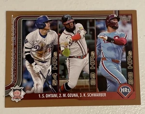 2025 Topps Serie 1 Líderes #144 Shohei Ohtani, Schwarber, Ozuna-Oro 0736/2025 - Imagen 1 de 2