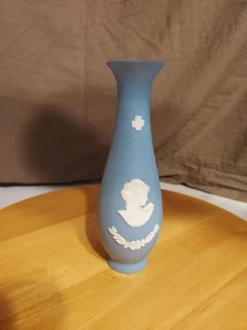 Vintage Wedgwood blaue Jasperware 6,5 Zoll Knospenvase - Bild 1 von 5