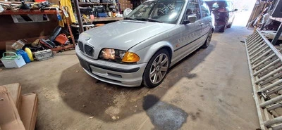 BMW 325i XI 2001 Automatic Transmission AWD 2.5 4291696 Foto 1 de 4