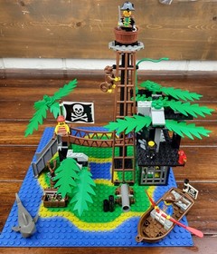 LEGO Pirates (6270) Forbidden Island Complete Set *Missing Instructions and Box*