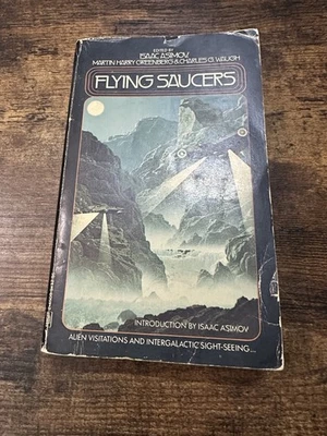 Vintage Paperback Book FLYING SAUCERS Edited By Isaac Asimov 1982 Sci-fi Foto 1 de 4