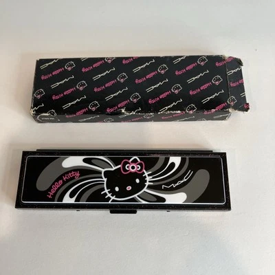Nueva caja abierta con paquete sombra de ojos Hello Kitty 4: Lucky Tom de MAC Foto 1 de 4