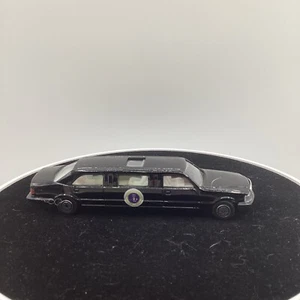 4.7" Long Black USA UNITED STATES PRESIDENTIAL LIMOUSINE W/SUNROOF DIECAST F - Picture 1 of 7