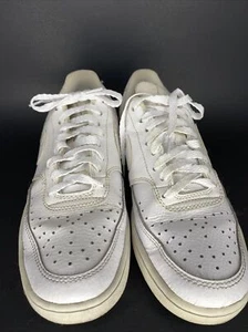 Nike Woman’s Court Vision Low Size 7 Triple White - Picture 1 of 8