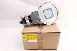 HUBBELL DDL-9L1-NA-NPC-8C 40W DUSK TO DAWN LED LUMINAIRE 5000K 120V 3437 LUMENS - Picture 1 of 6