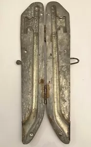 Ausgefallene Blech Schokoladenform Geigenbogenform - Bild 1 von 10