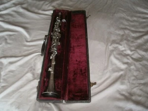 Rene Loren Clarinet Nickle Plate Clarinet Number 546 Silver Color With Aligator - Picture 1 of 16