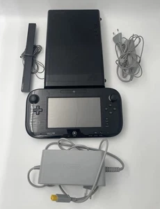 Nintendo Wii U 32GB Spielkonsole - Schwarz (2300132) HÄNDLERWARE - Bild 1 von 3